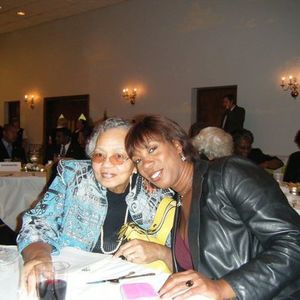 Meet your Posher, Cecelia